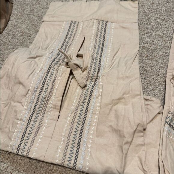 The Land of Nod Tan/Gray/White Diaper holder & organizer Like New - Picture 1 of 6
